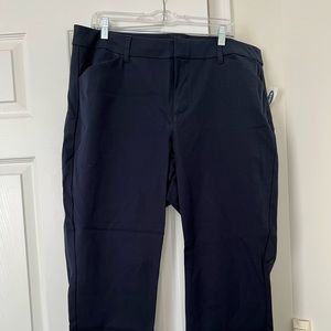 Old navy high rise pixie pants. Navy blue. NWT. Size 18 plus.